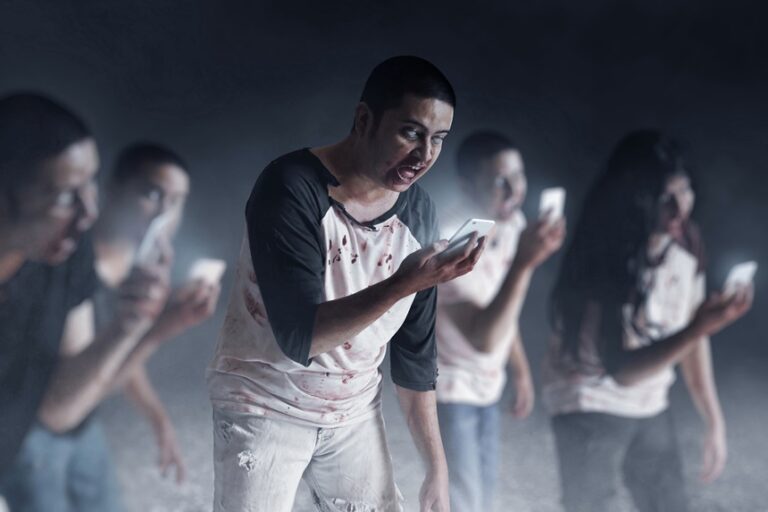 The Rise of the Smart Phone Zombies | The Saturday Evening Post